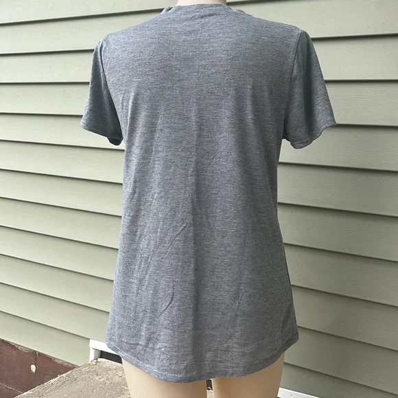 Like new Friends graphic T-shirt - Picture 6 of 9